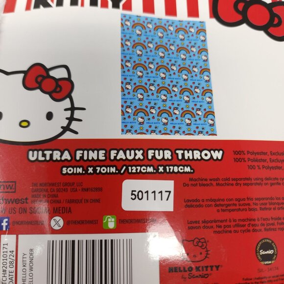 Hello Kitty Ultra Fine Faux Fur Throw 50" x 70" Rainbow & Apple Design Blue - Picture 8 of 9
